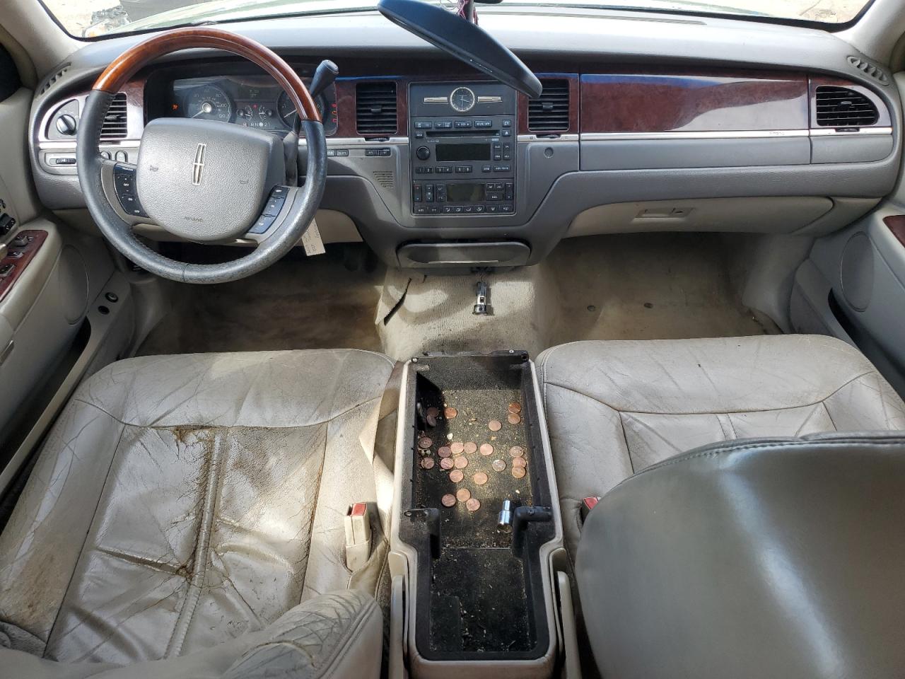 2007 Lincoln Town Car - Image 8