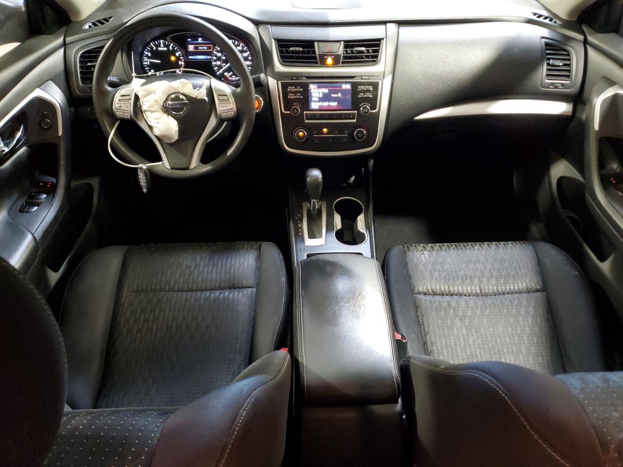 2016 Nissan Altima - Image 8