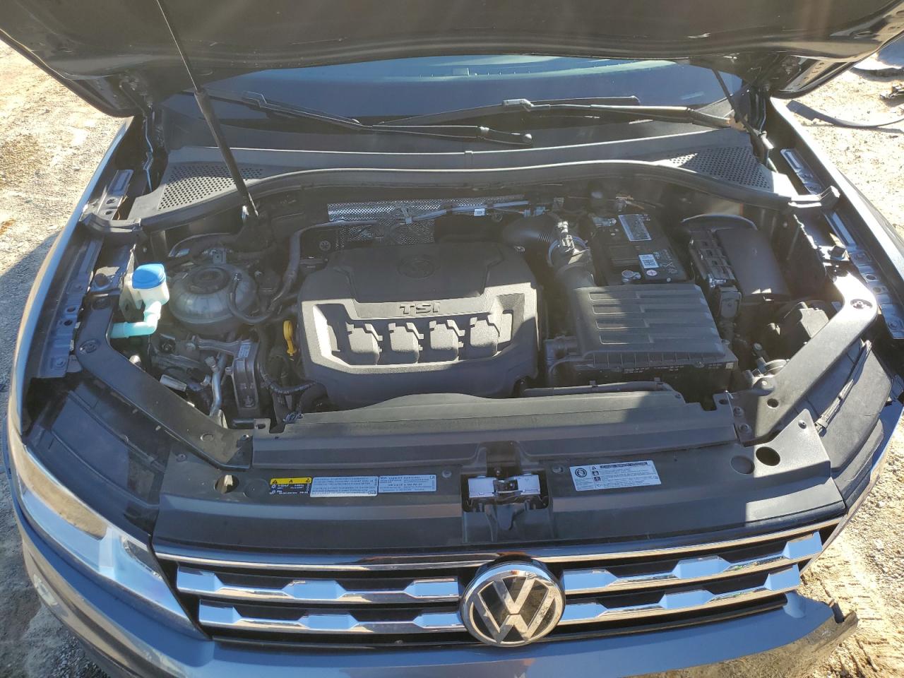 2020 Volkswagen Tiguan - Image 13