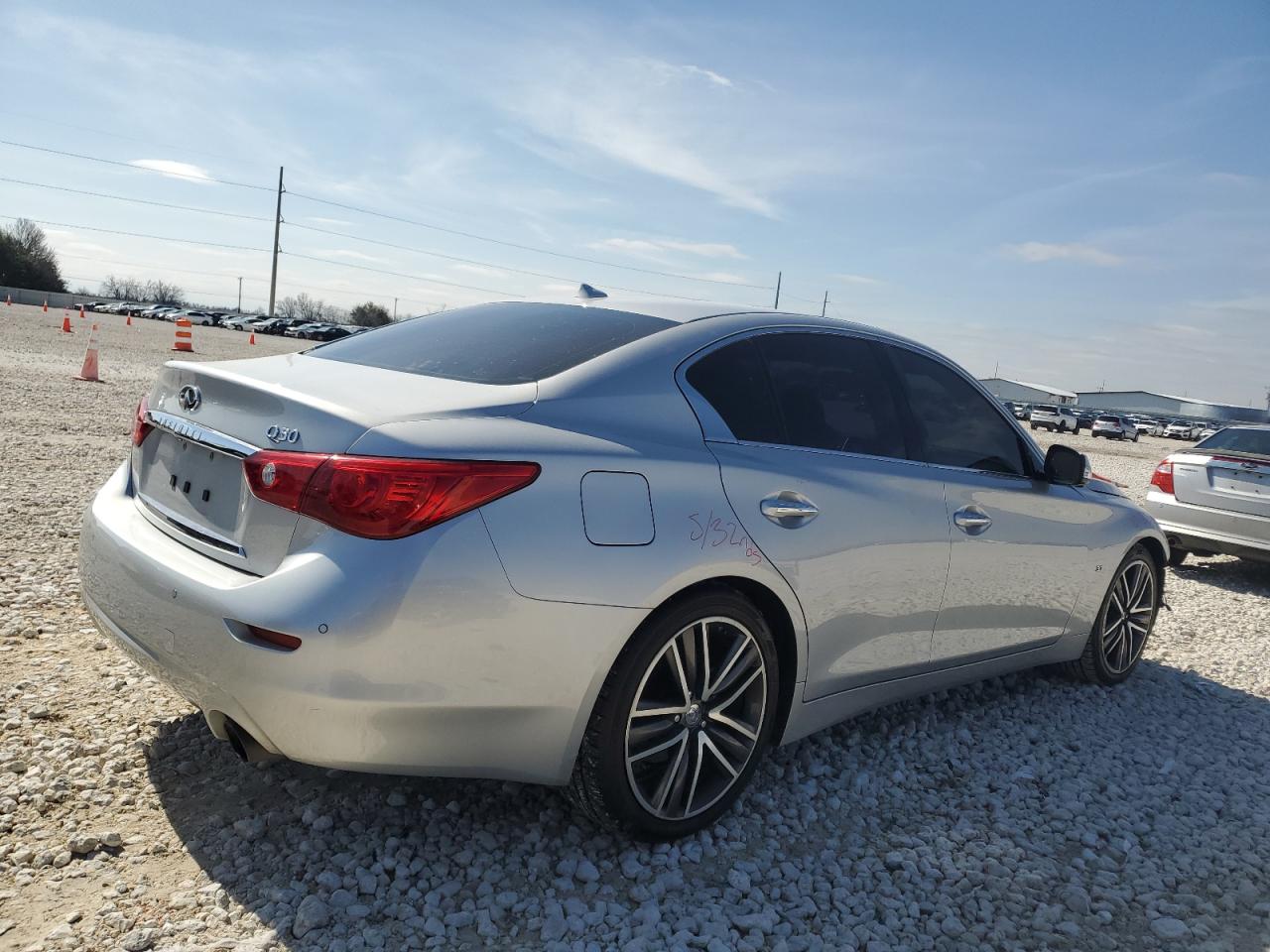 2015 Infiniti Q50 - Image 3