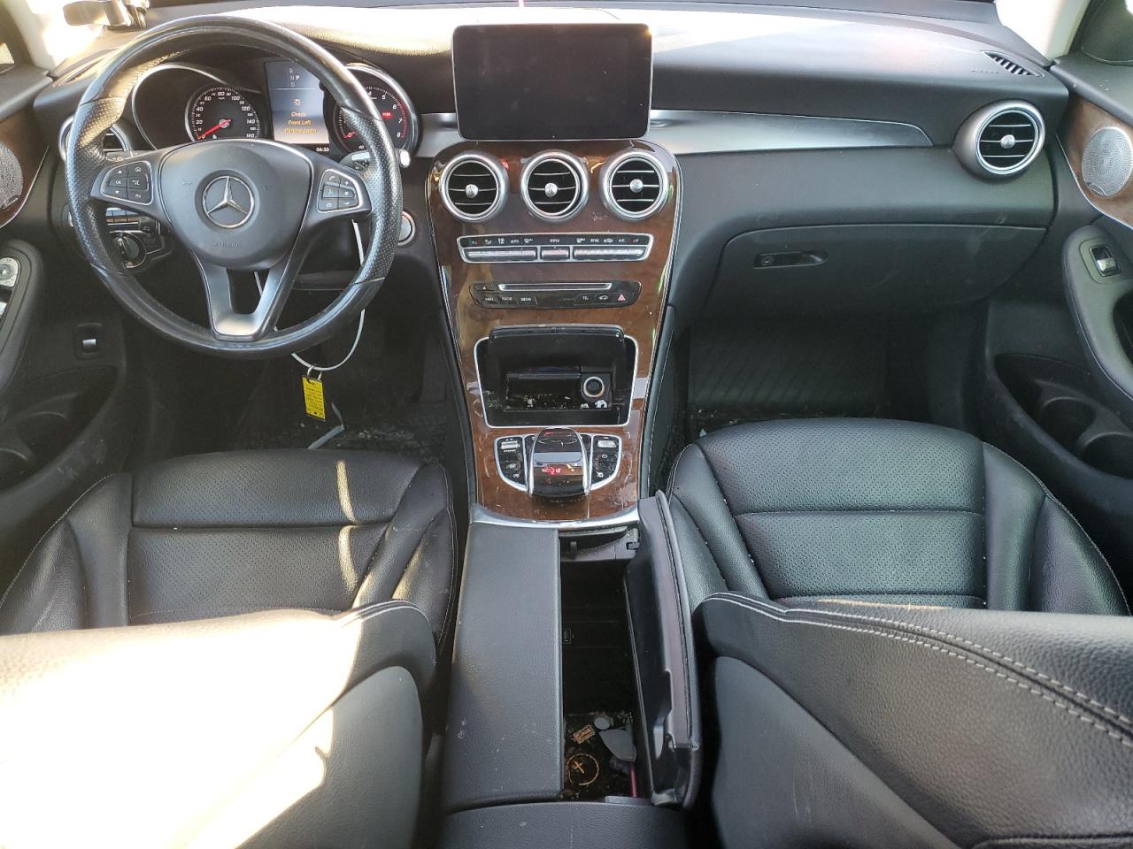 2016 Mercedes-Benz GLC - Image 8