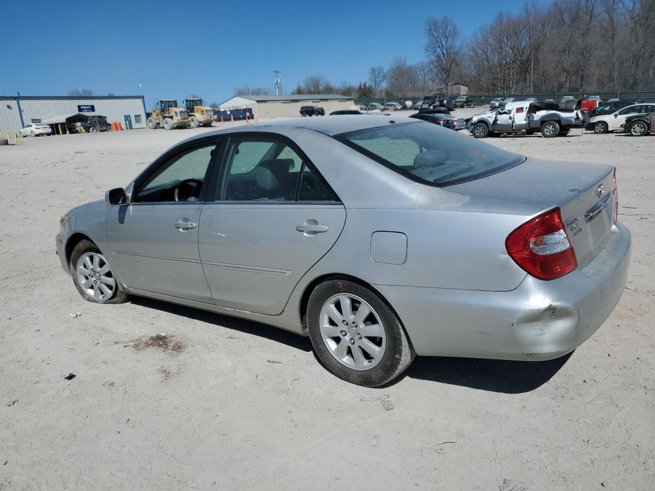 2004 Toyota Camry - Image 2
