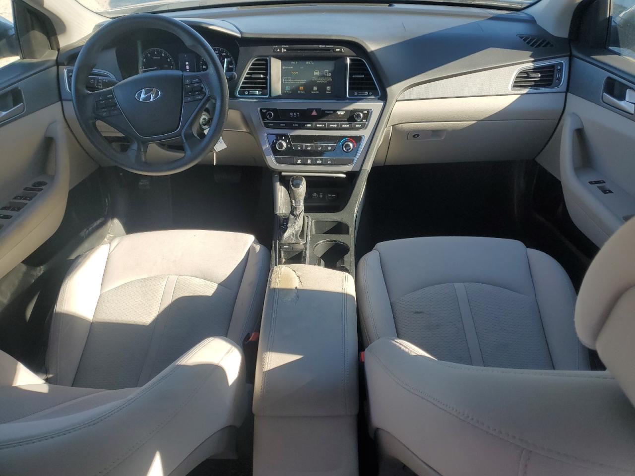 2016 Hyundai Sonata - Image 8