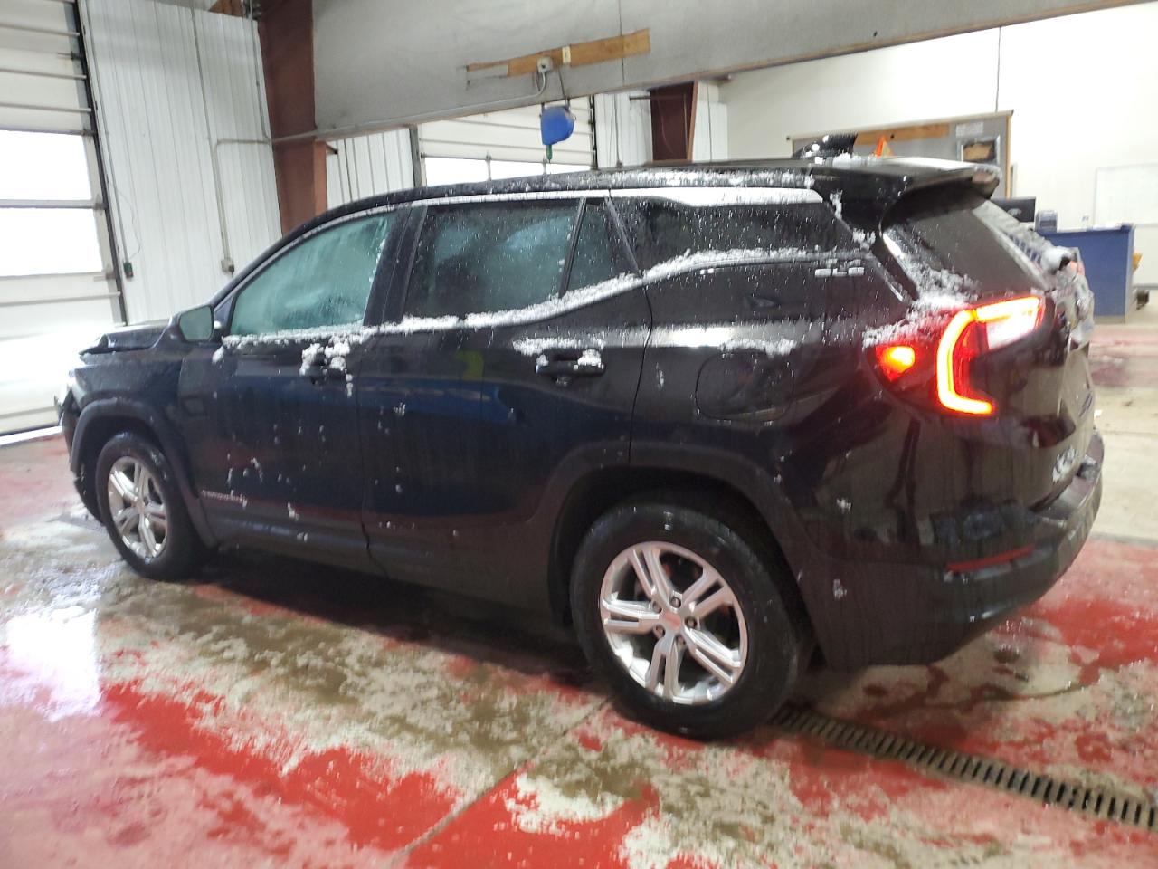 2022 GMC Terrain - Image 2