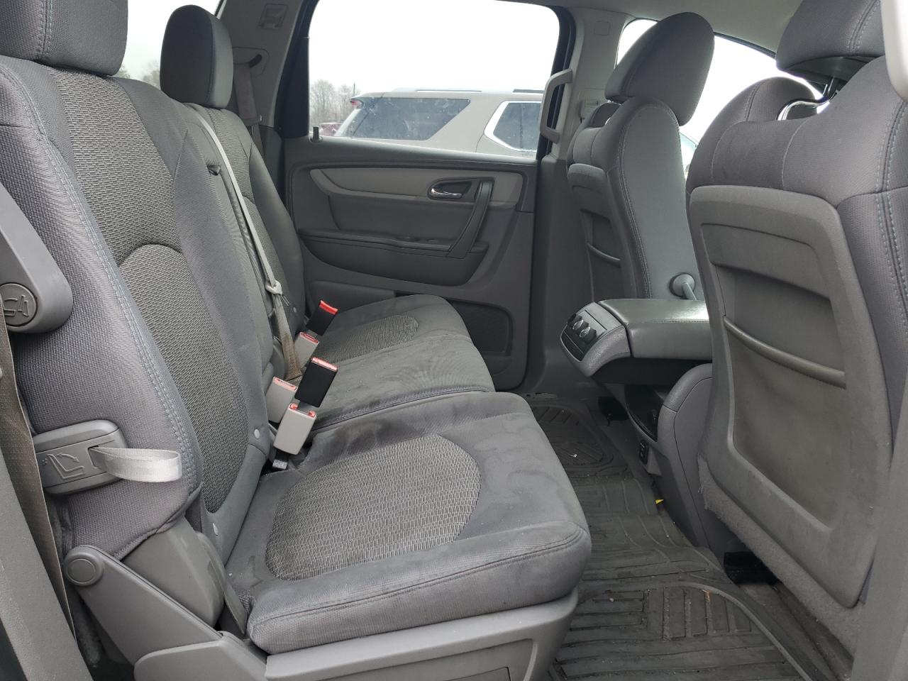 2014 Chevrolet Traverse - Image 11