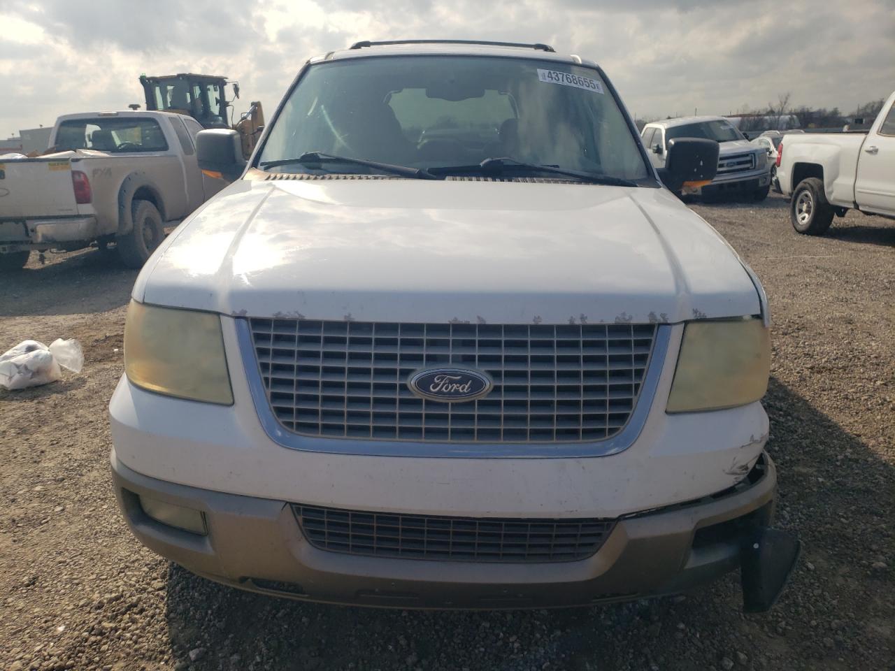 2004 Ford Expedition - Image 5