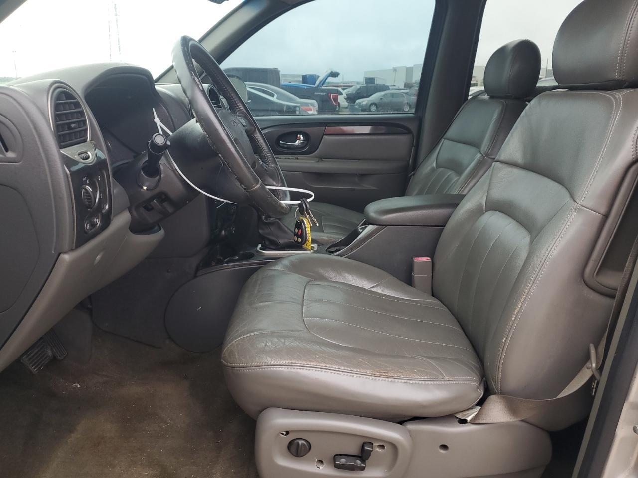 2004 GMC Envoy - Image 7