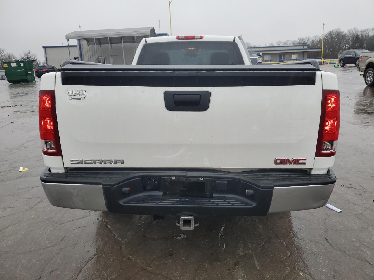 2011 GMC Sierra - Image 6