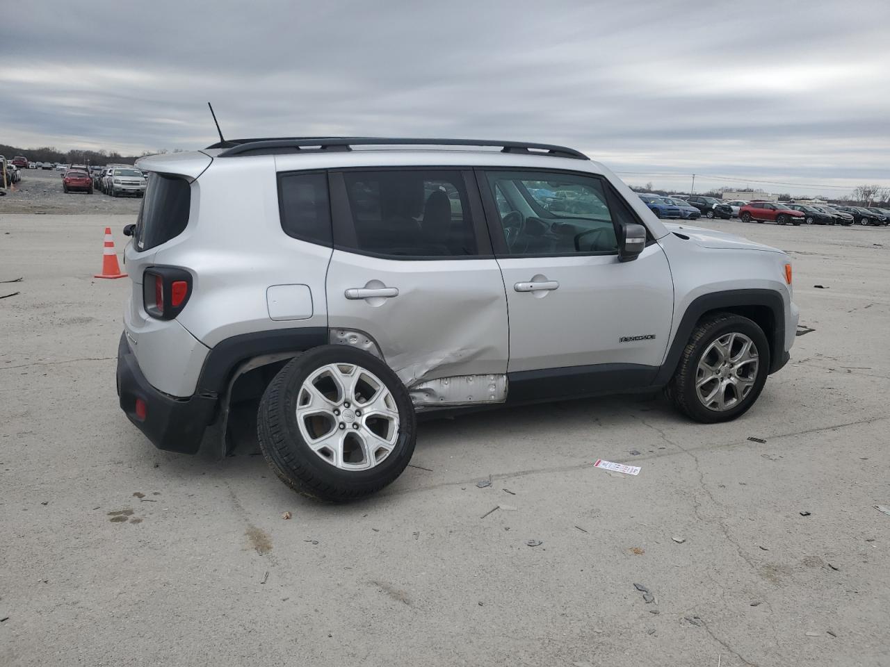 2019 Jeep Renegade - Image 3