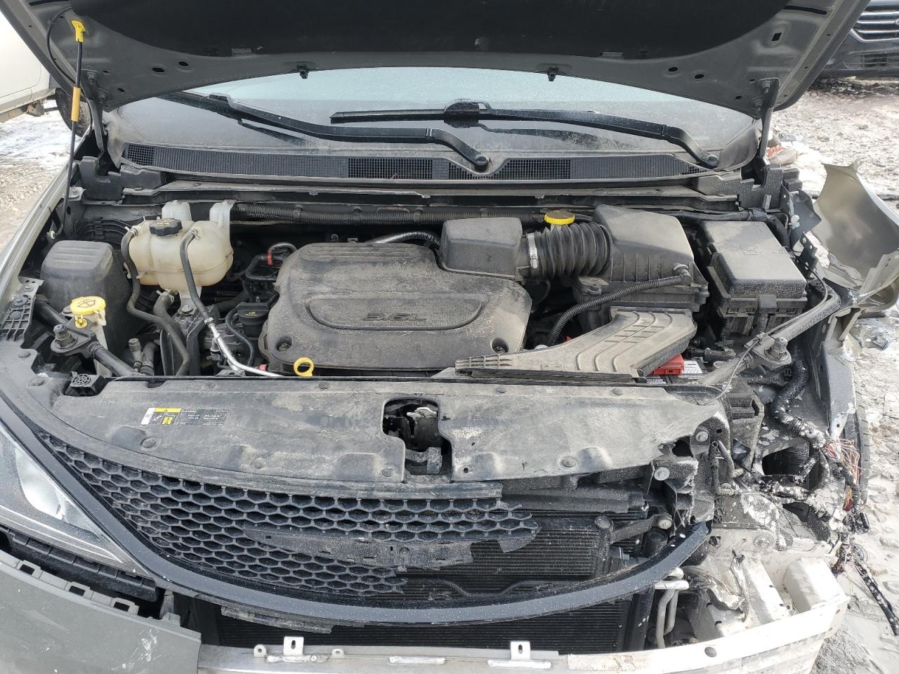 2020 Chrysler Pacifica - Image 12