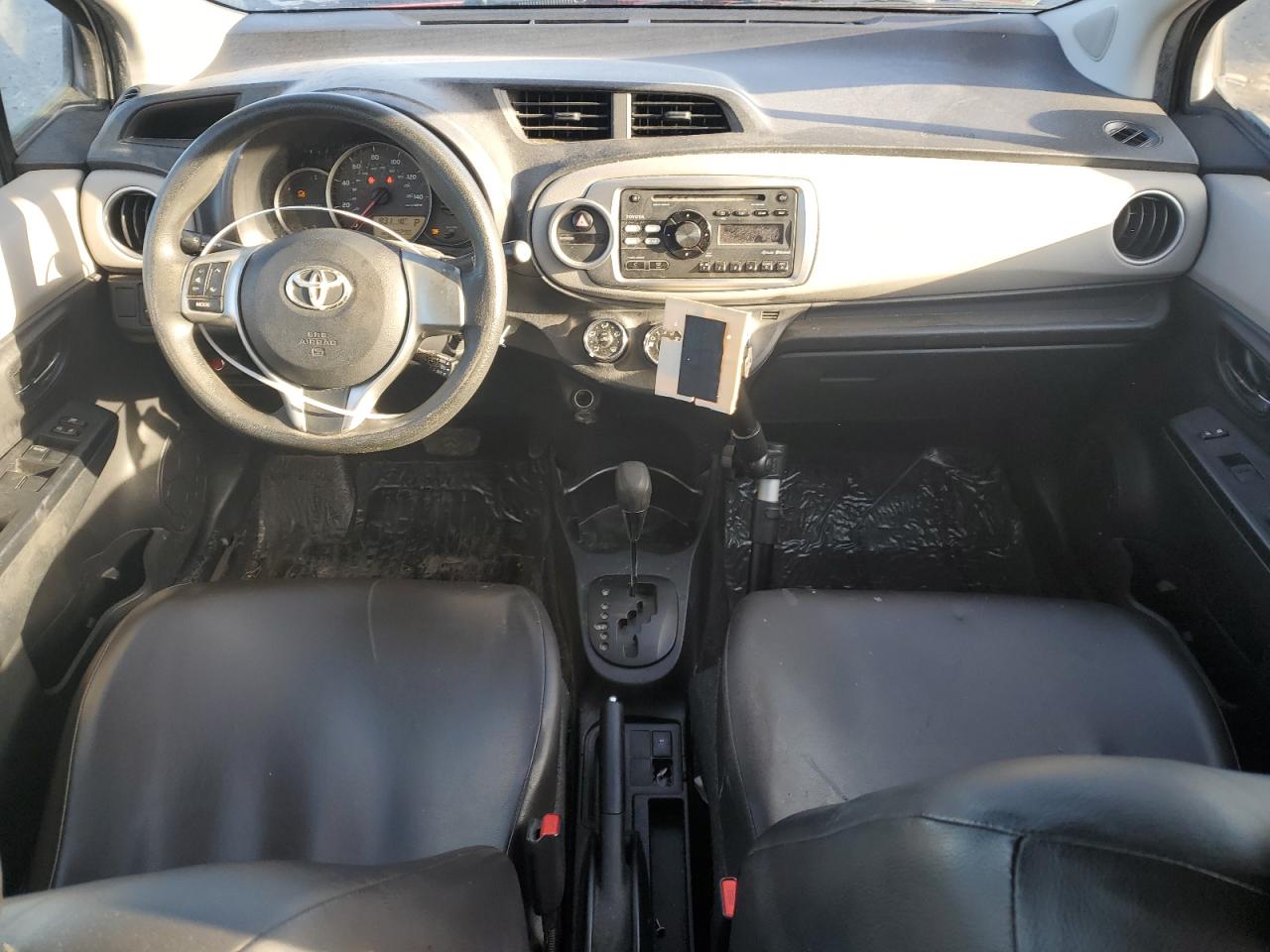 2012 Toyota Yaris - Image 8