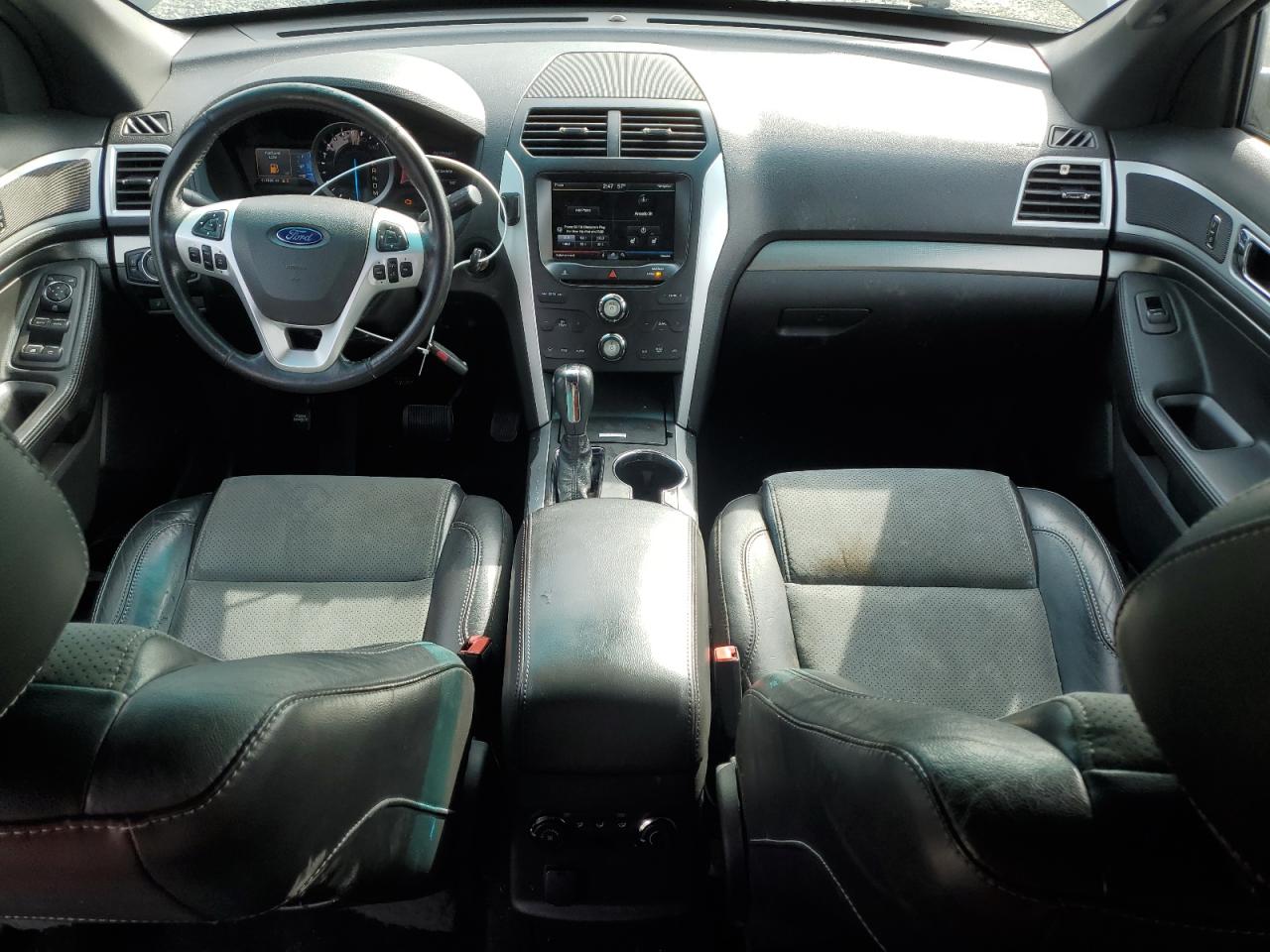 2015 Ford Explorer - Image 8