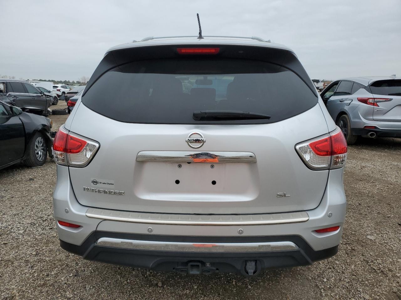 2014 Nissan Pathfinder - Image 6