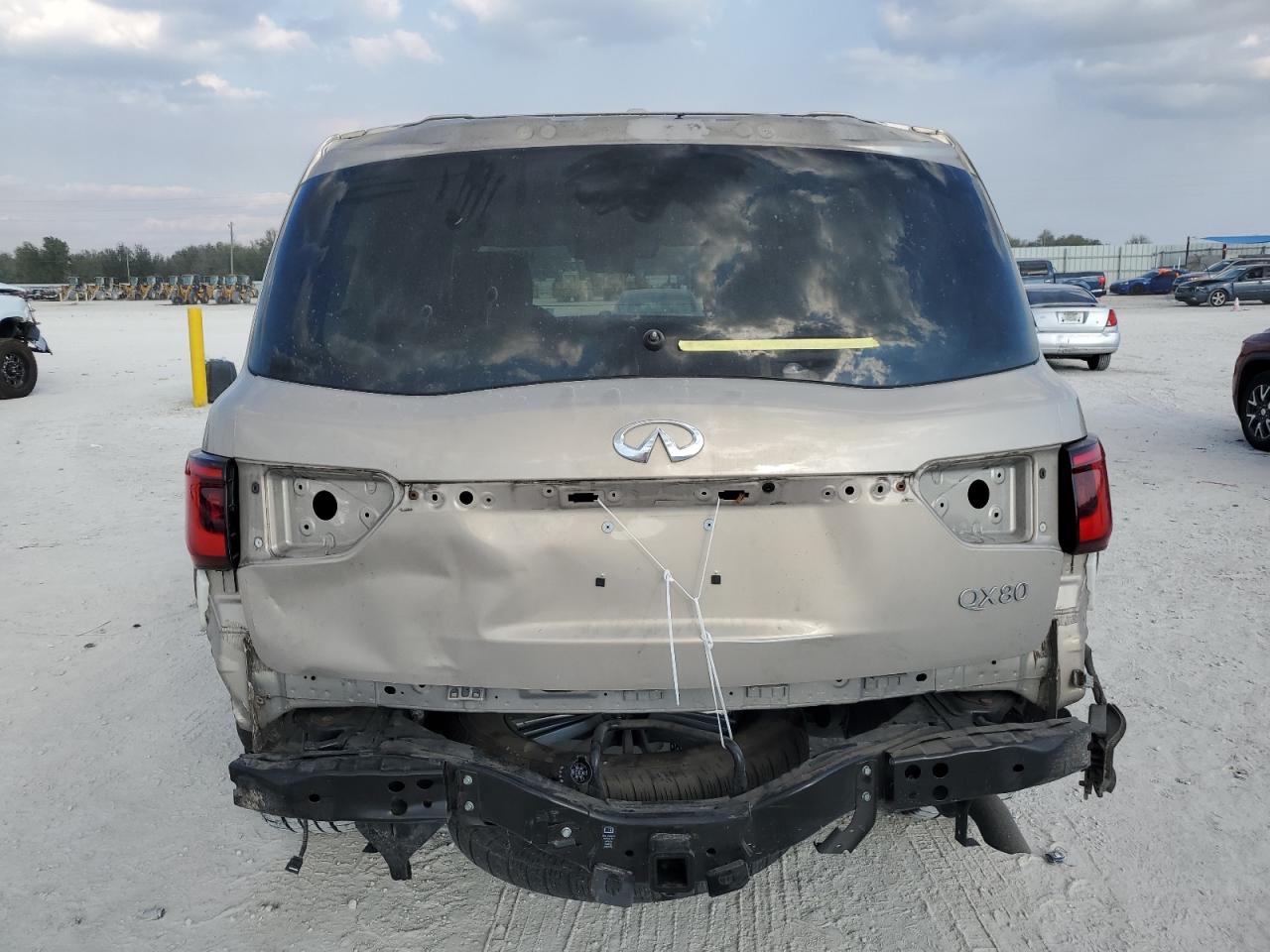 2021 Infiniti QX80 - Image 6