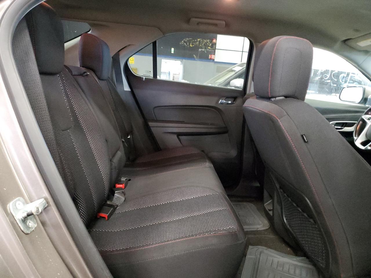 2010 Chevrolet Equinox - Image 11