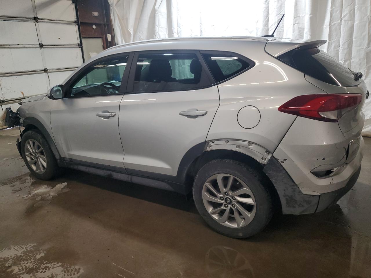 2016 Hyundai Tucson - Image 2