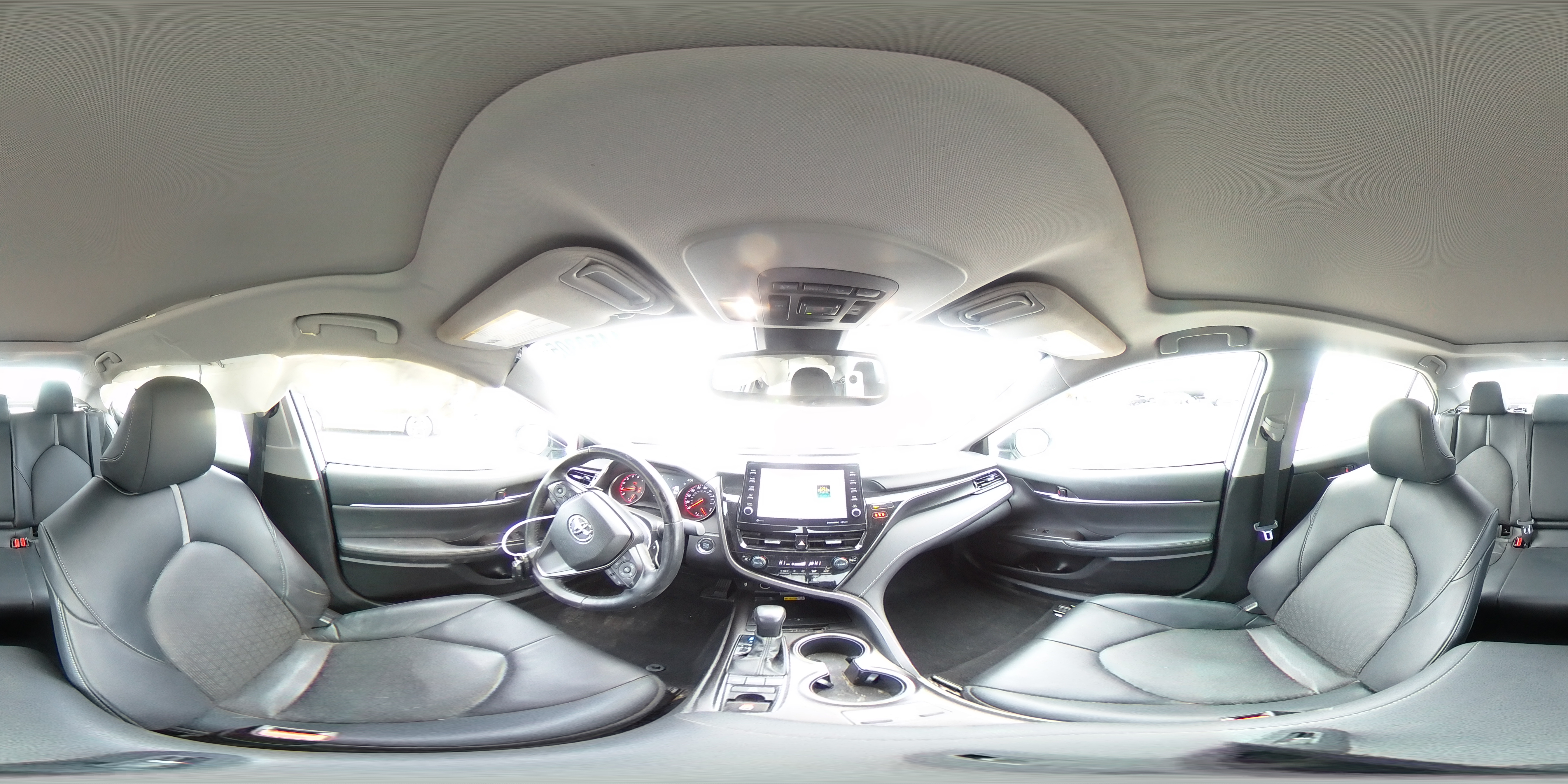 2022 Toyota Camry - Image 12