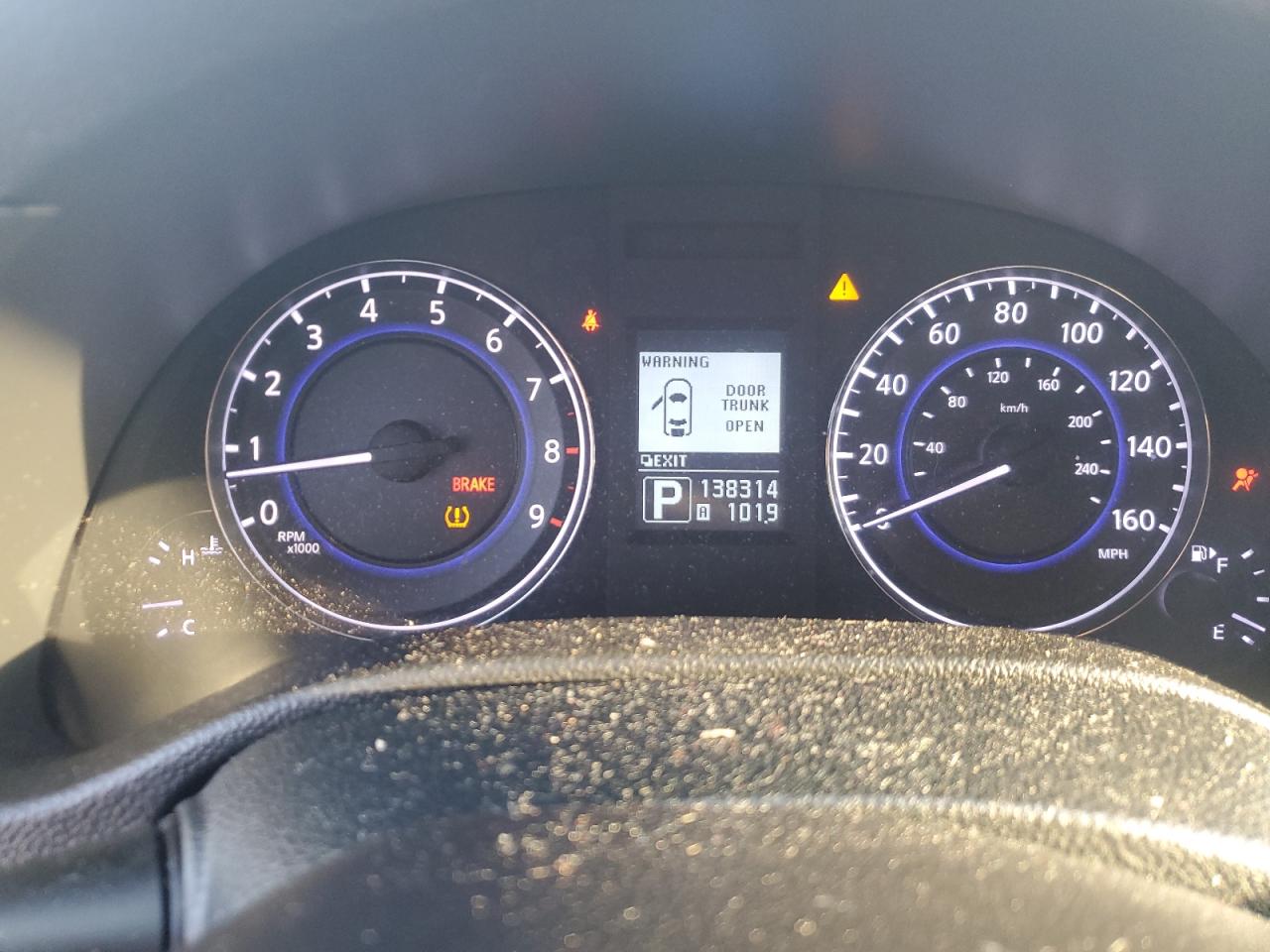 2015 Infiniti Q40 - Image 9