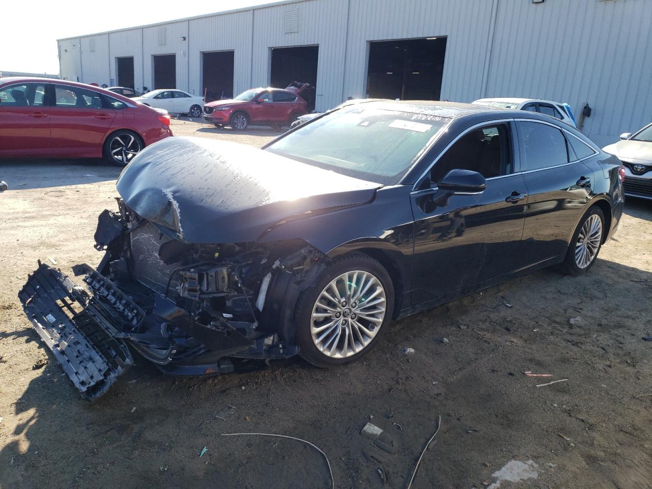 2019 Toyota Avalon - Image 1
