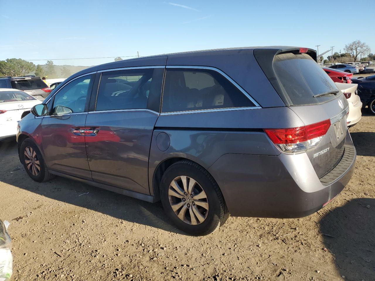 2015 Honda Odyssey - Image 2