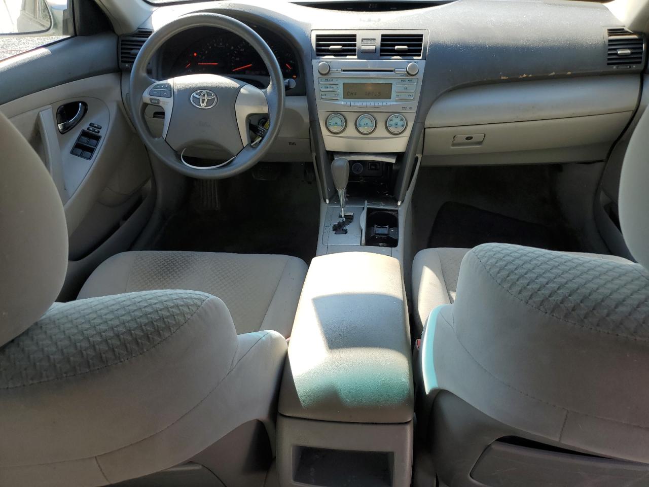 2009 Toyota Camry - Image 8