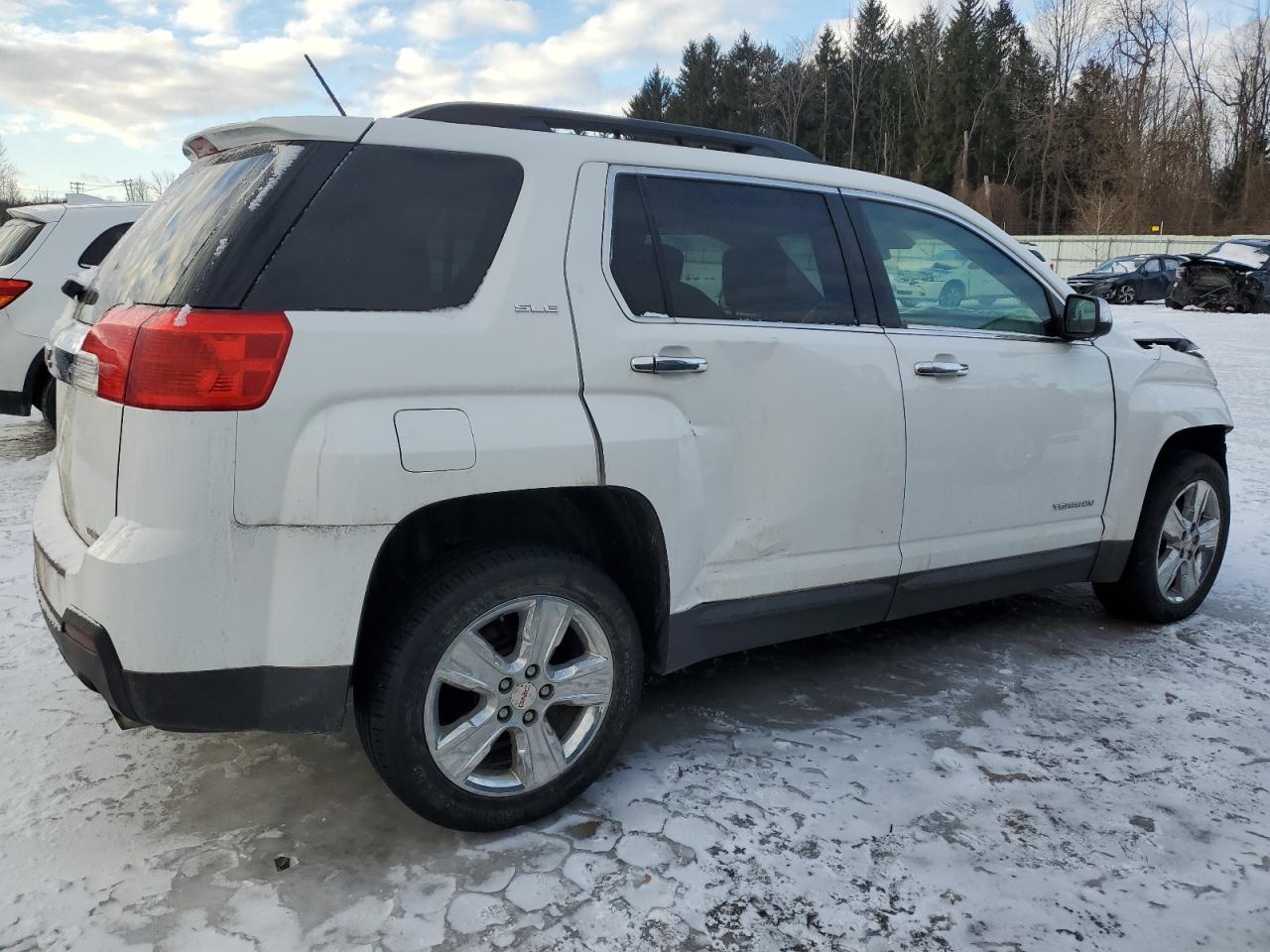 2015 GMC Terrain - Image 3