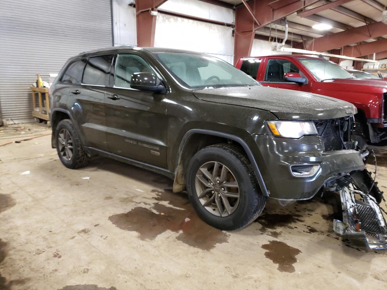 2016 Jeep Grand Cherokee - Image 4