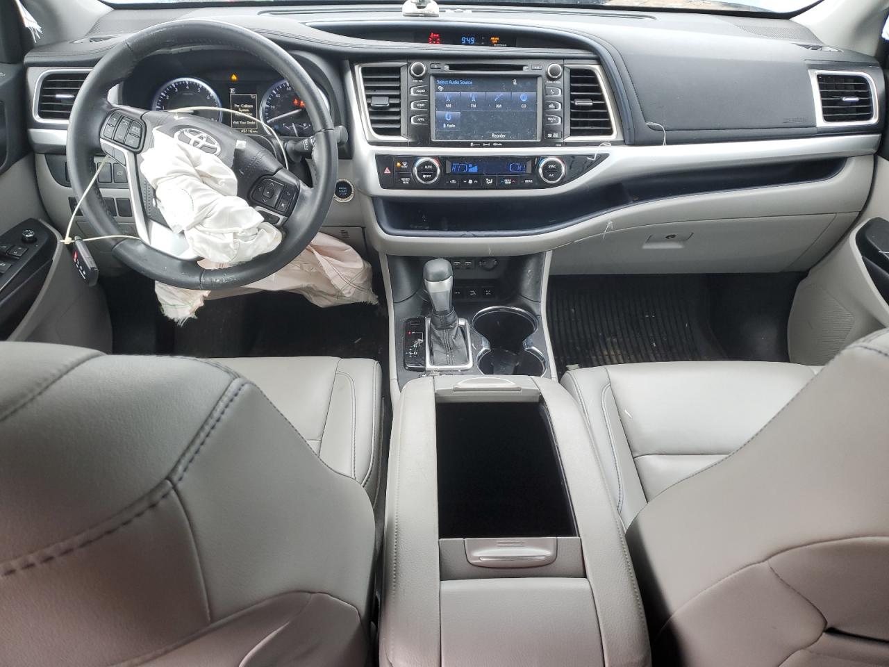 2019 Toyota Highlander - Image 8