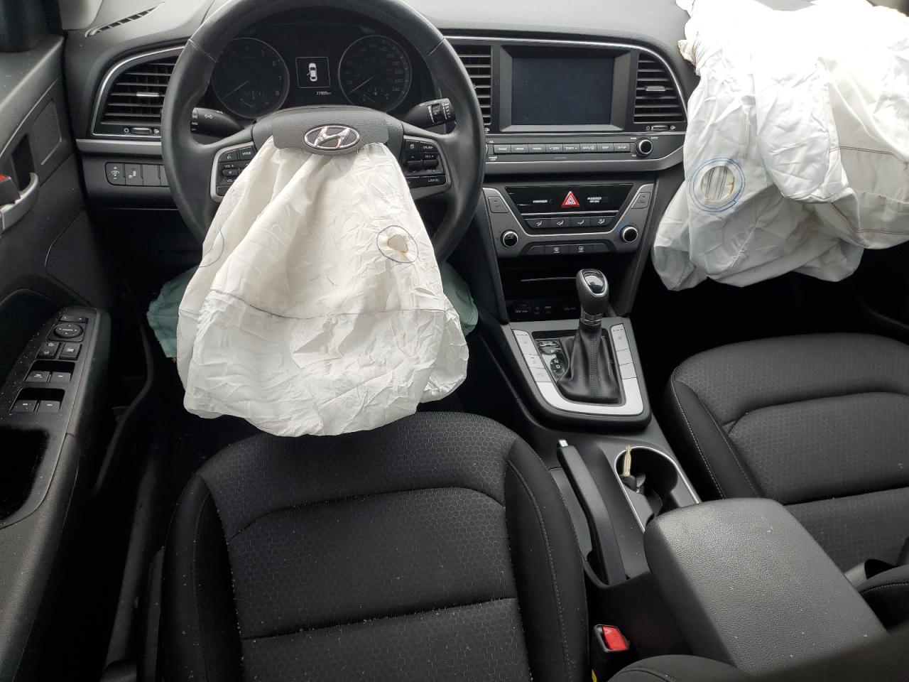 2017 Hyundai Elantra - Image 8