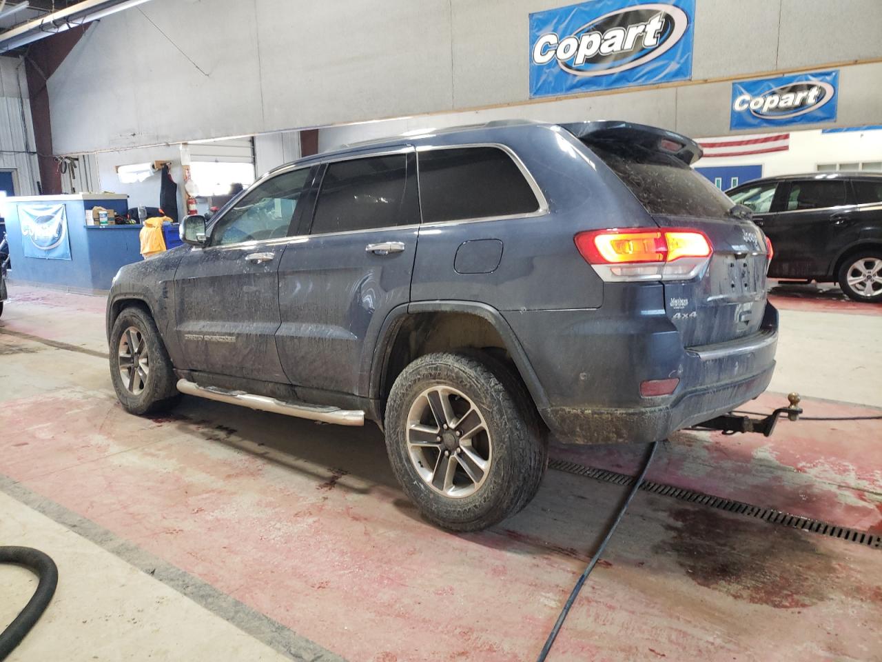 2019 Jeep Grand Cherokee - Image 2