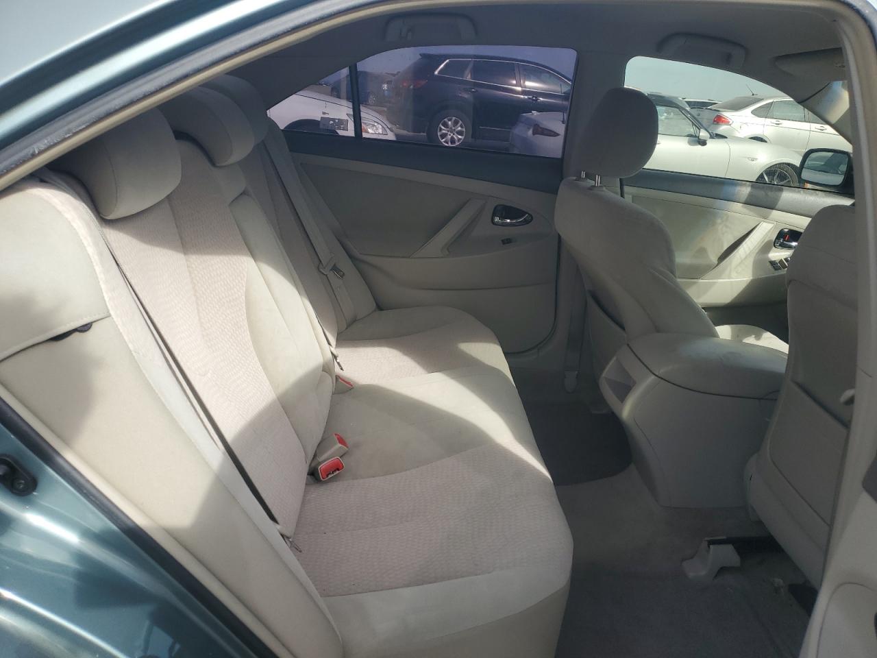 2011 Toyota Camry - Image 10