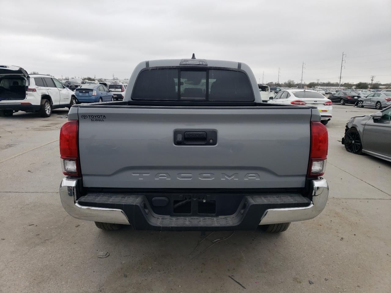 2020 Toyota Tacoma - Image 6
