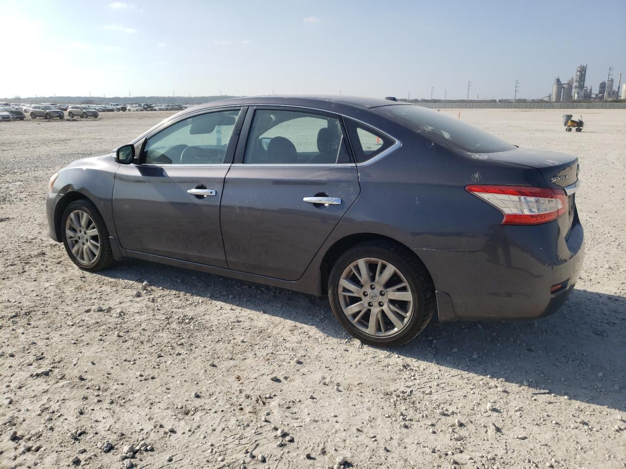2015 Nissan Sentra - Image 2