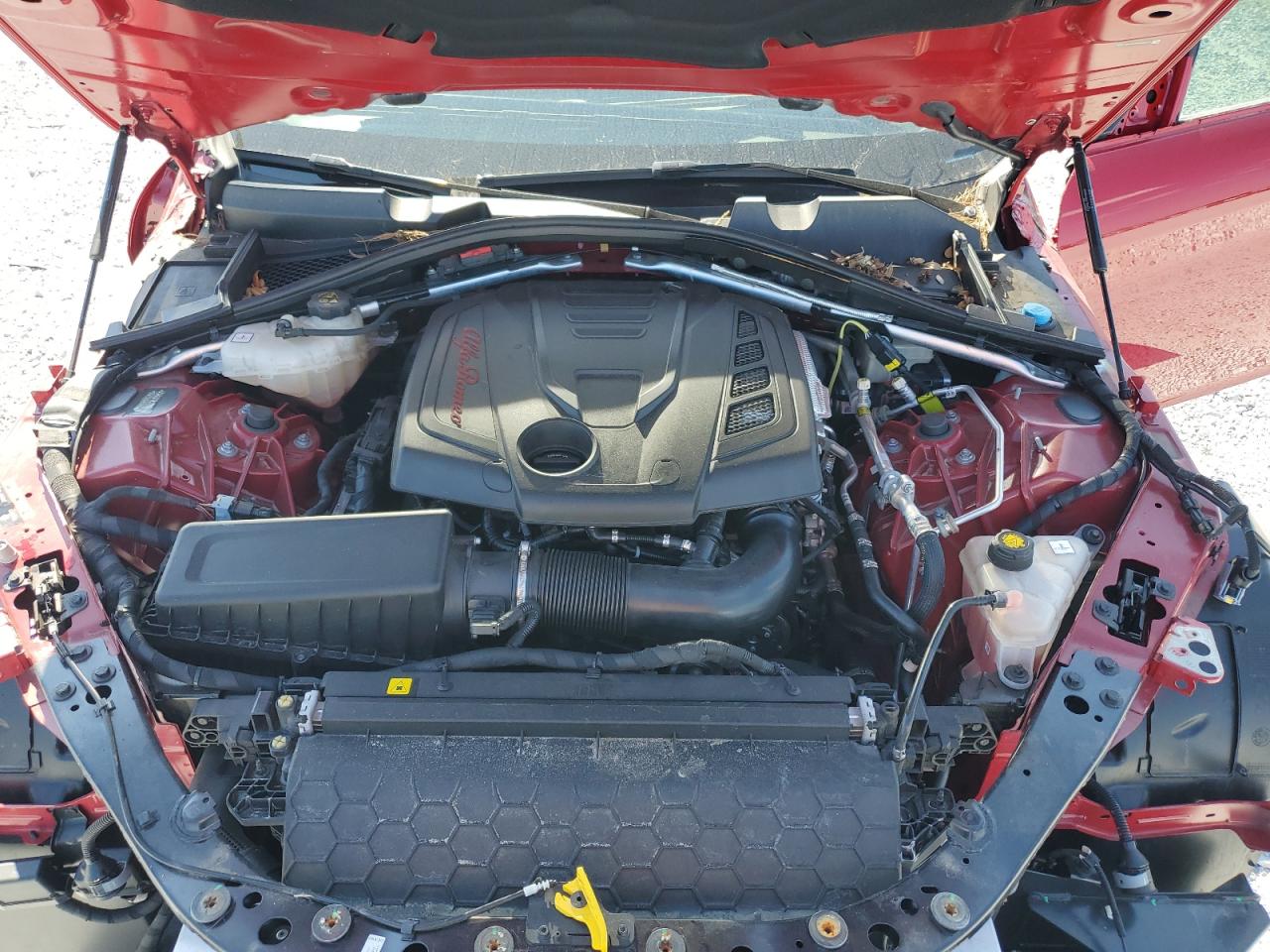 2017 Alfa Romeo Giulia - Image 11