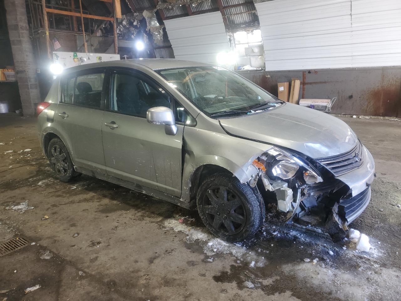 2010 Nissan Versa - Image 4