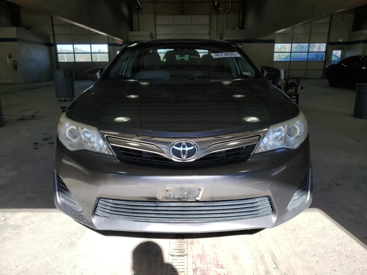 2014 Toyota Camry - Image 5