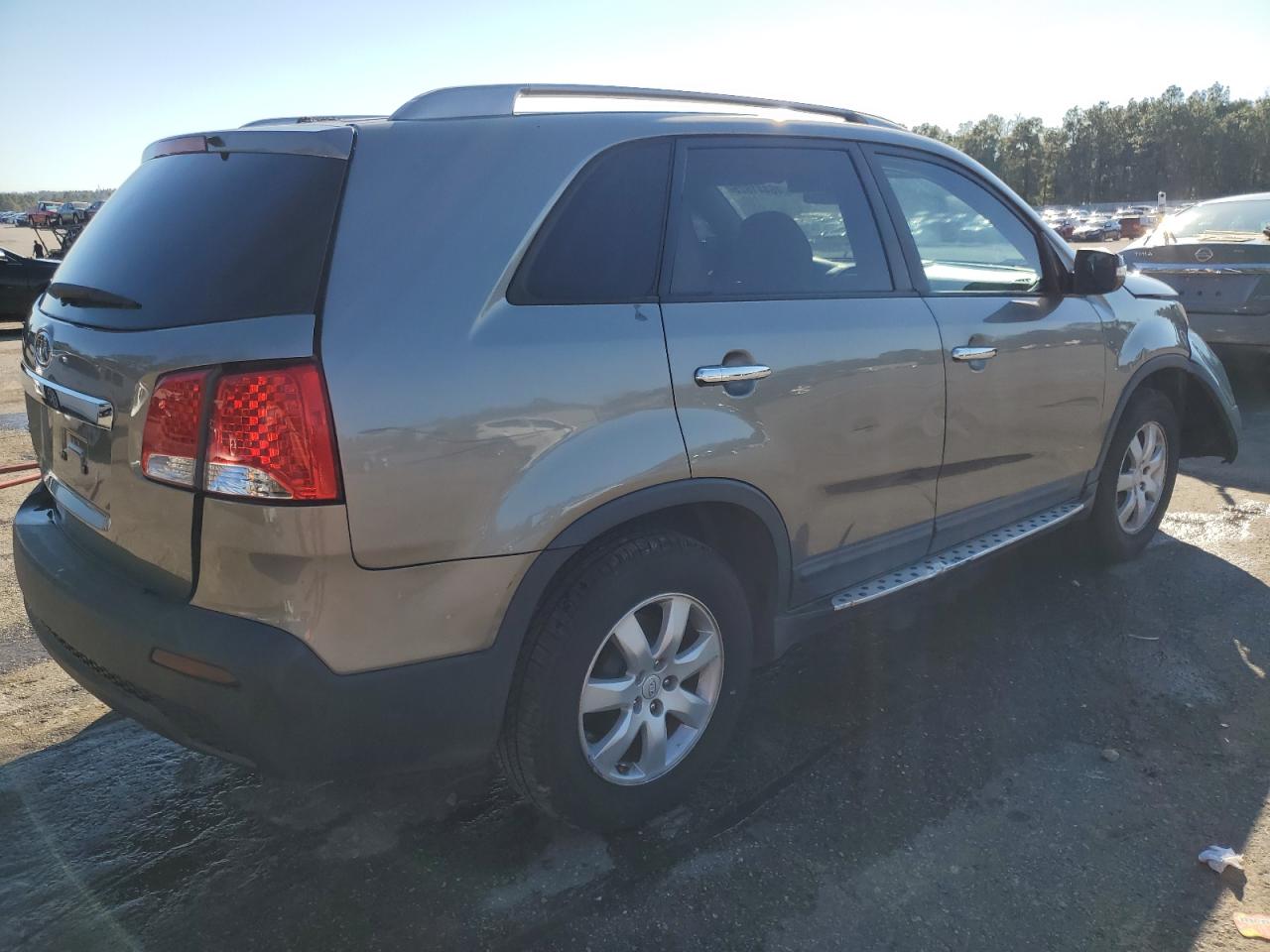 2011 Kia Sorento - Image 3