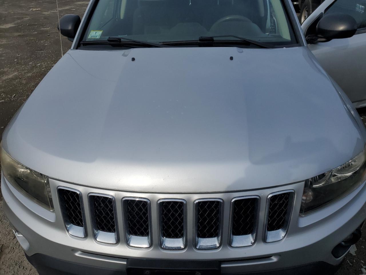 2014 Jeep Compass - Image 12