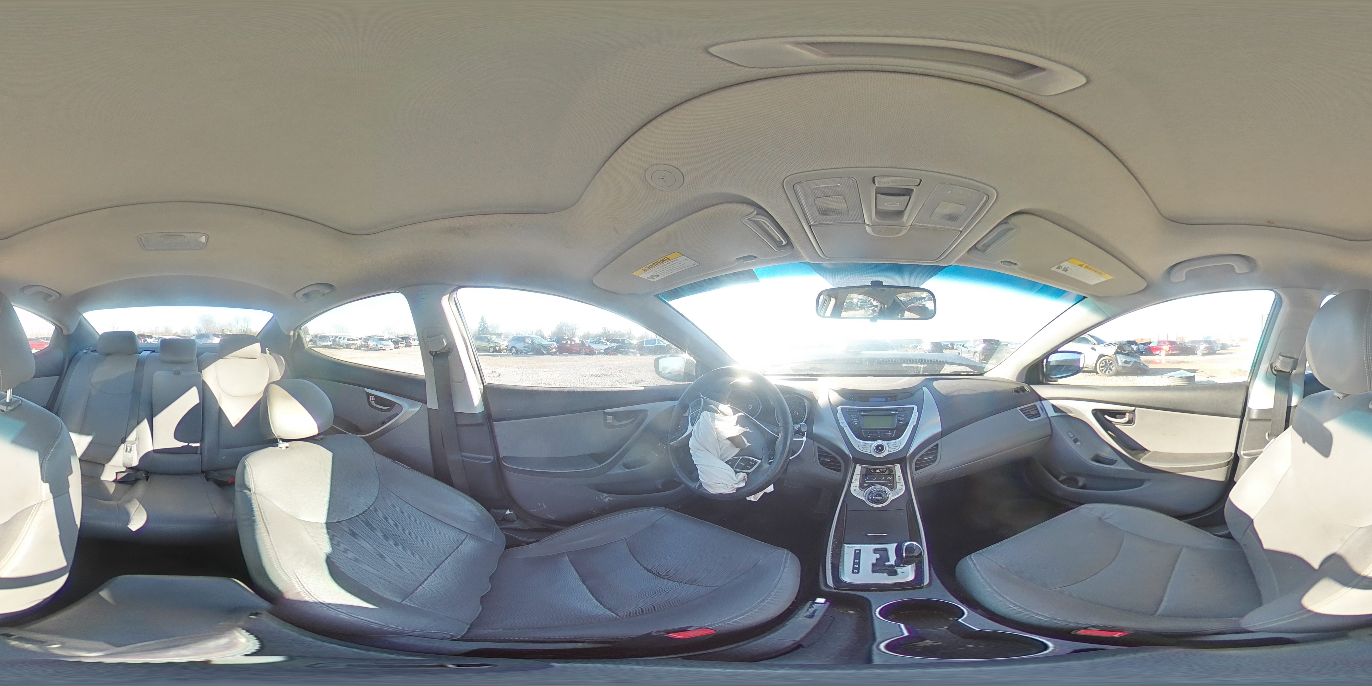 2012 Hyundai Elantra - Image 13
