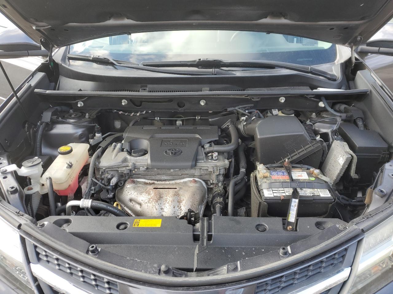 2015 Toyota RAV 4 - Image 12