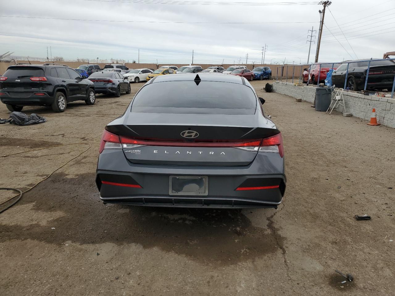2024 Hyundai Elantra - Image 6