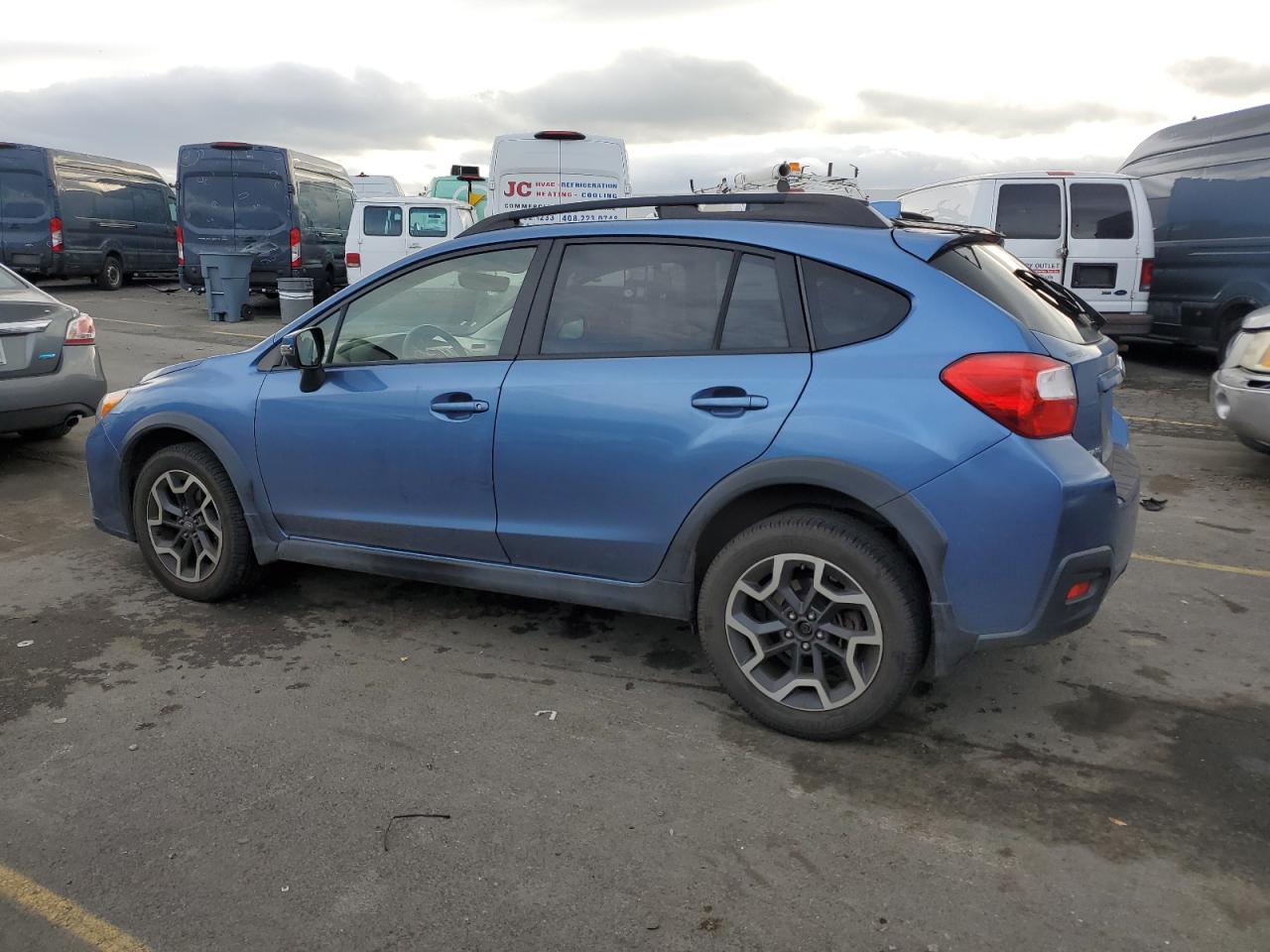 2017 Subaru XV - Image 2