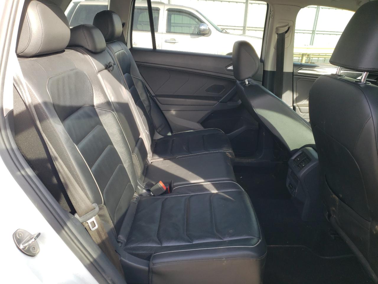 2019 Volkswagen Tiguan - Image 11