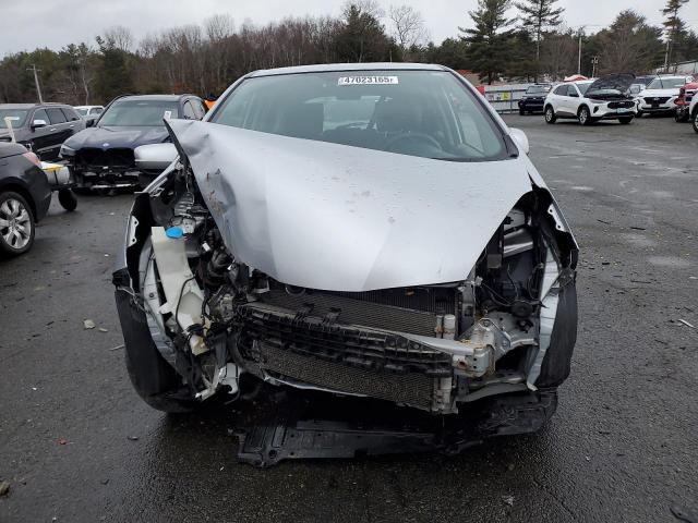 Хэтчбеки HONDA FIT 2013 Серебристый