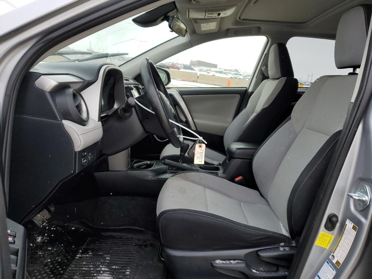 2017 Toyota RAV 4 - Image 7