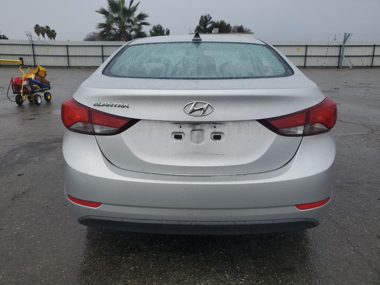 2016 Hyundai Elantra - Image 6