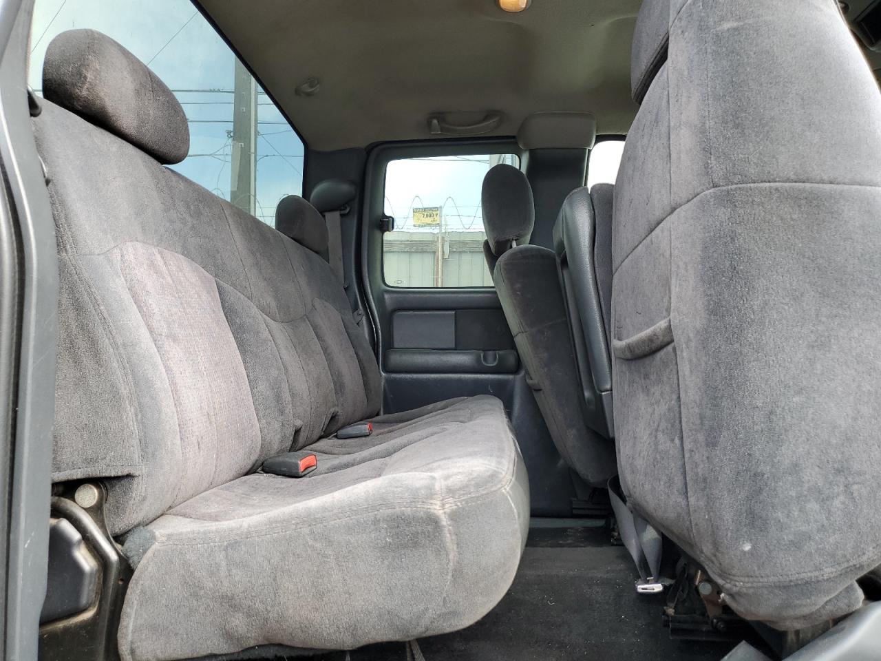 2001 Chevrolet Silverado - Image 10