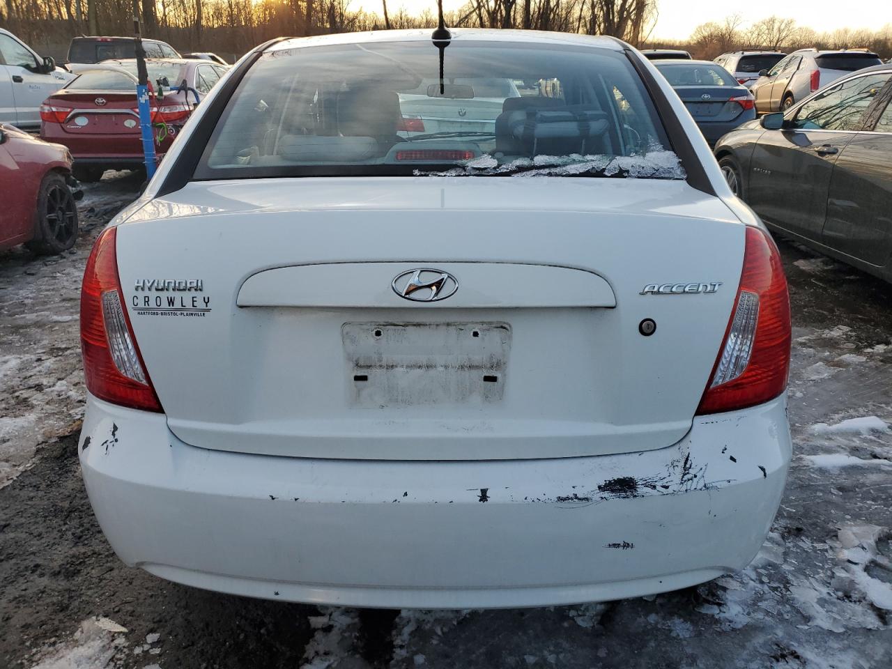 2011 Hyundai Accent - Image 6