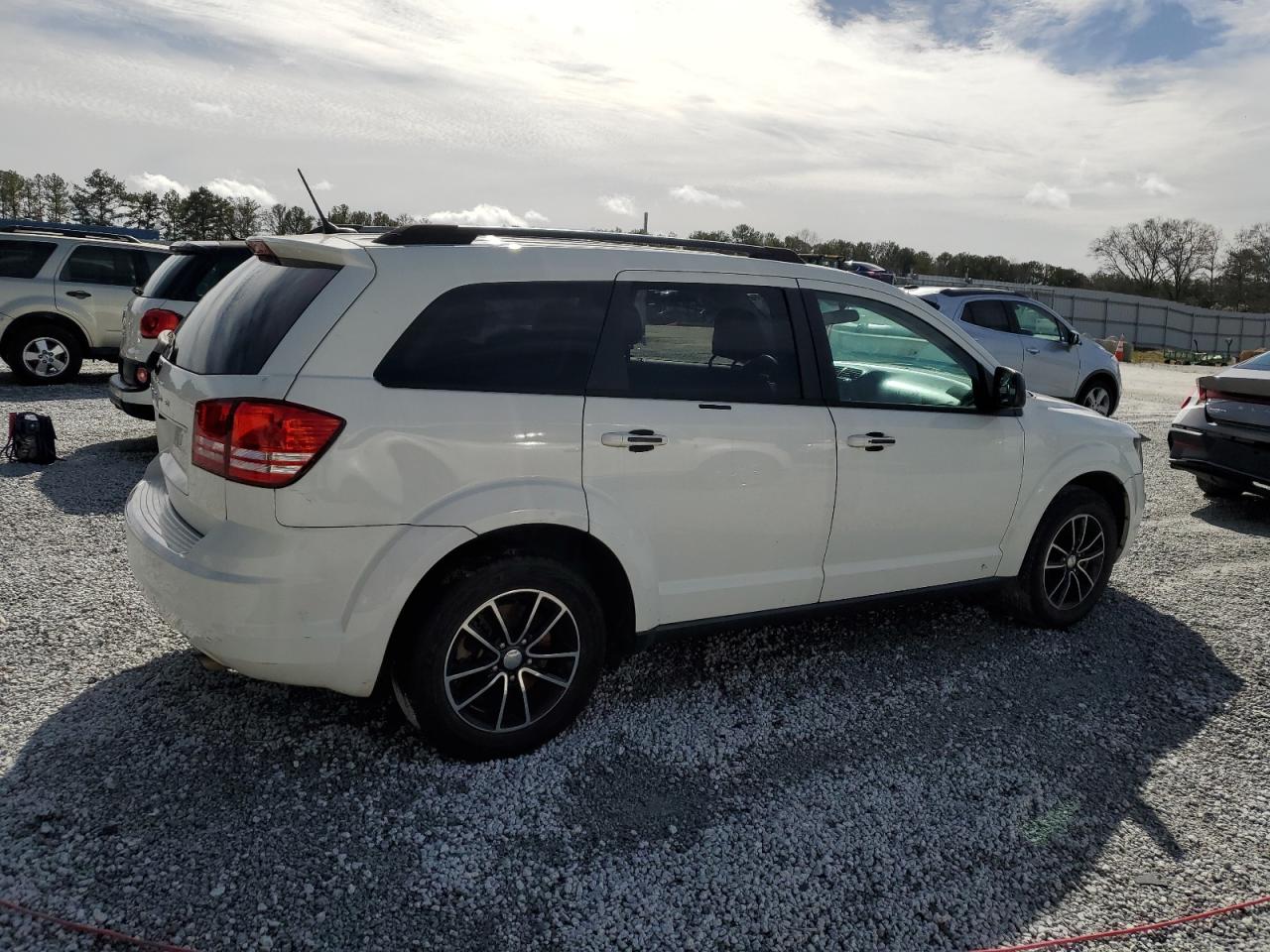 2017 Dodge Journey - Image 3