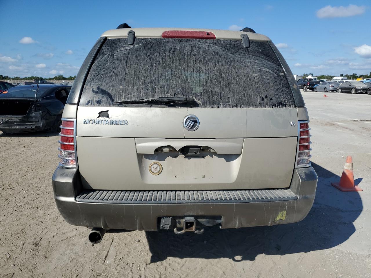 2004 Mercury Mountaineer - Image 6